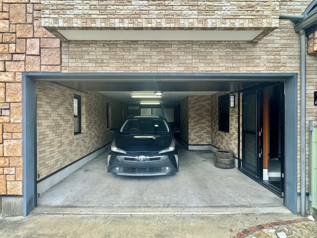 【７LLDDKK】柏市花野井中古戸建の駐車場