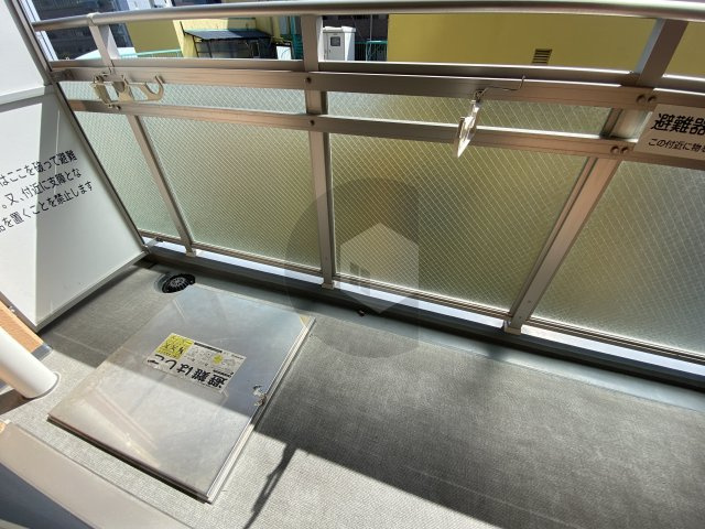 エムプラザ小阪駅前のバルコニー