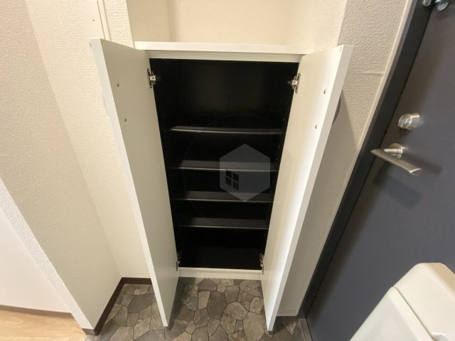 エムプラザ小阪駅前の収納