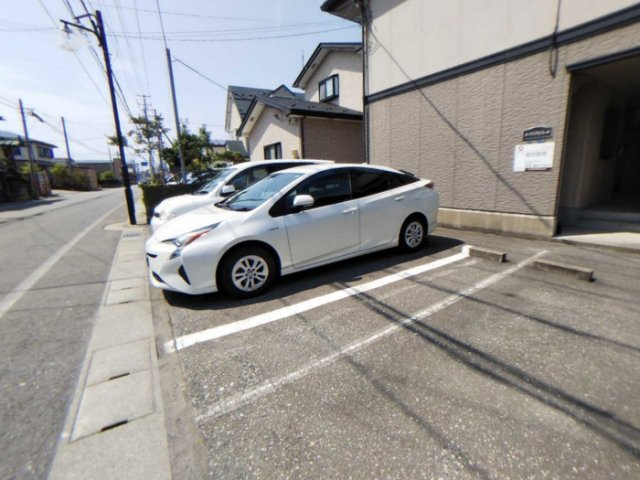 ポートサイドセジュール101の駐車場