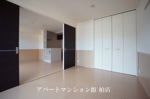 フローラルＡの洋室|※別号室参考写真です ※現況優先