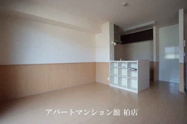 フローラルＡの居間・リビング|※別号室参考写真です ※現況優先