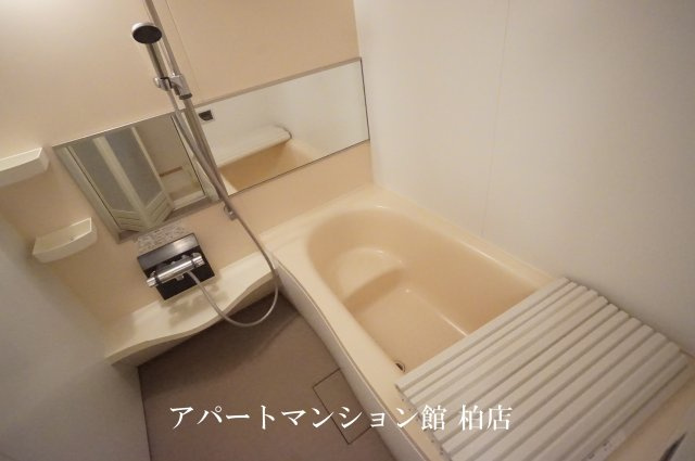 フローラルＡの浴室|※別号室参考写真です ※現況優先