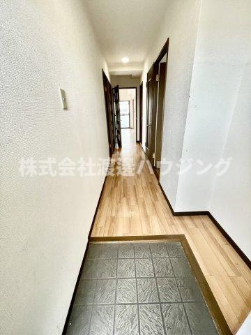 グリーンアベニュー壱番館の玄関