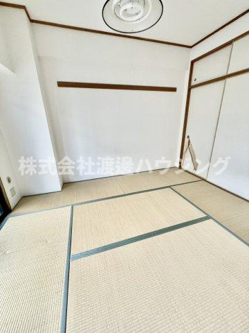 グリーンアベニュー壱番館の和室