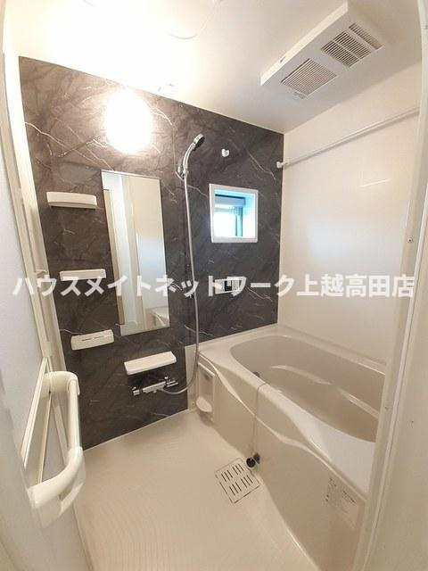 ノーブル　弐番館の浴室|追焚機能付
