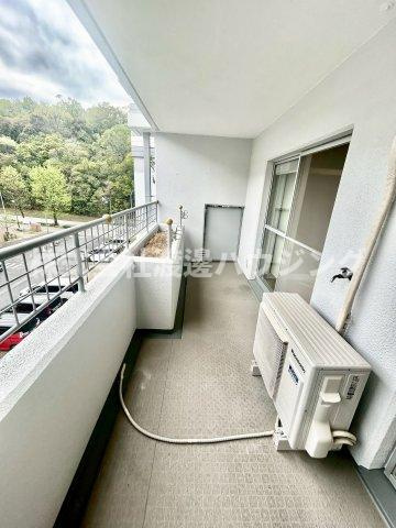 プレステージ新千里西町2号棟のバルコニー