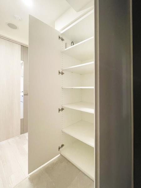 Ｂｒｉｌｌｉａ　ｉｓｔ　浅草の居間・リビング