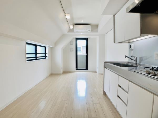 Ｂｒｉｌｌｉａ　ｉｓｔ　北沢の居間・リビング