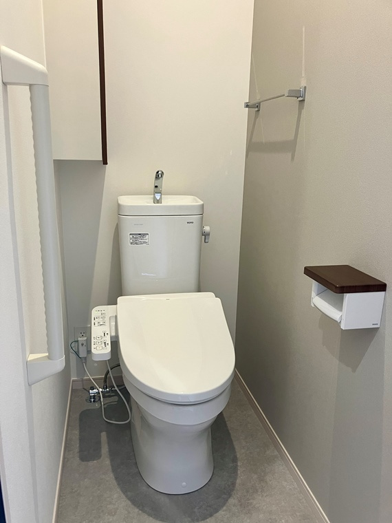 本塩戸建のトイレ