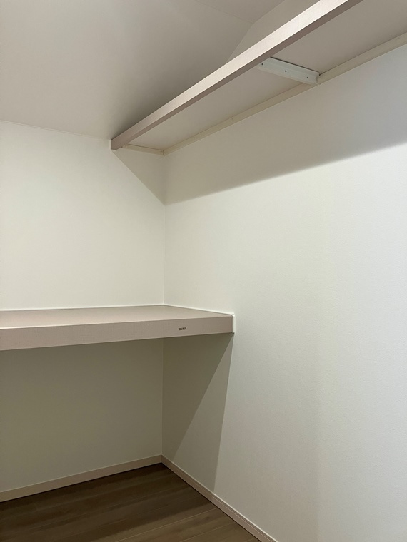 本塩戸建の収納