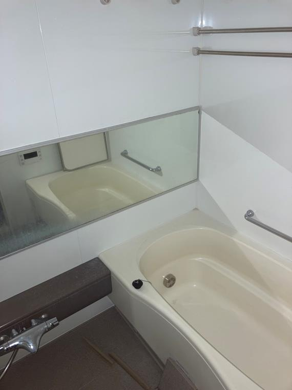 ハイコート浜田山壱丁目の浴室