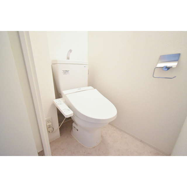SERENiTE本町refletのトイレ