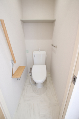 棚付き☆温水洗浄便座