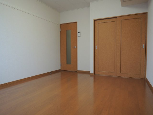 レオパレス藤の寝室