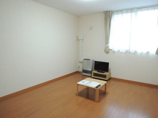 レオパレス藤の居間・リビング