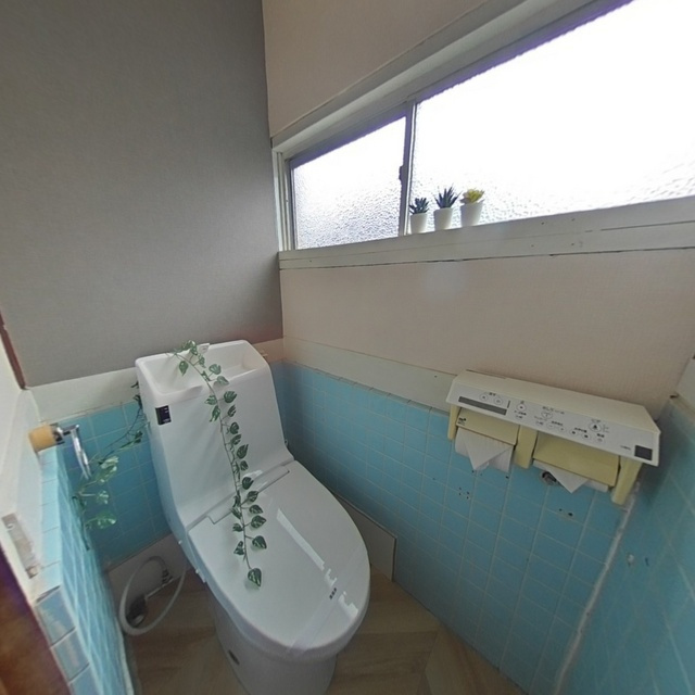 岐阜市次木戸建賃貸のトイレ|温水洗浄暖房便座