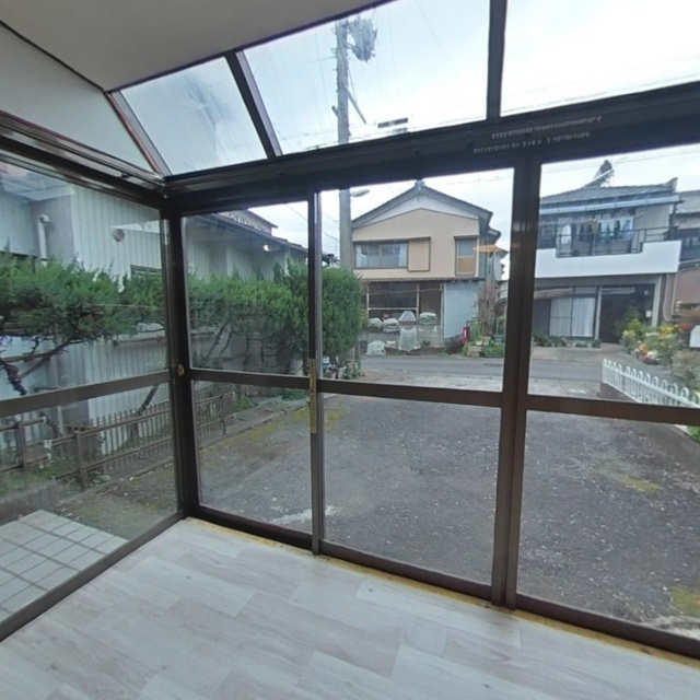 岐阜市鏡島中戸建のバルコニー|サンルーム