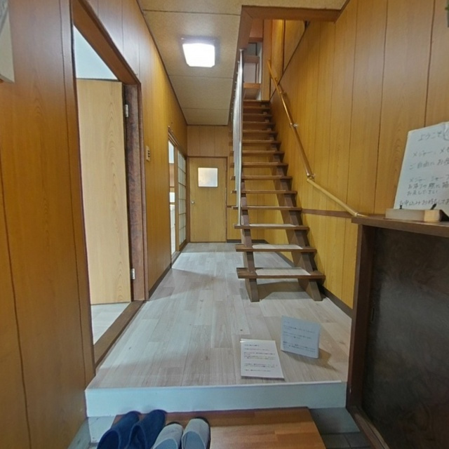 岐阜市鏡島中戸建の玄関|下駄箱あり