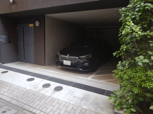 リビオレゾン大手町の駐車場