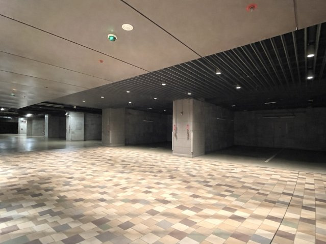 パークコート千代田富士見ザタワーの駐車場