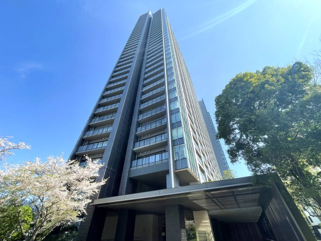 パークコート千代田富士見ザタワーの外観