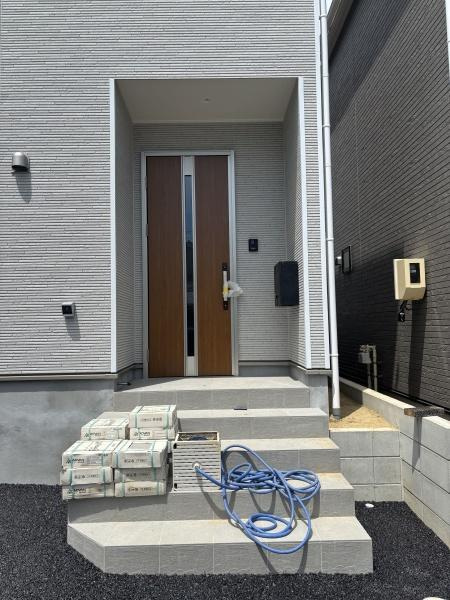 岡崎市上地第9　全7棟・5号棟の玄関|訪れる人を心地よく迎え入れます。