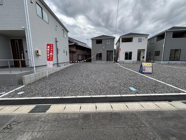 西尾市平口町第1　全5棟・4号棟の駐車場|３台以上駐車できます！