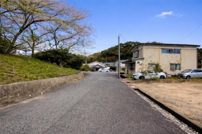 【前面道路含む現地写真】 | 湯梨浜町松崎土地56.36坪