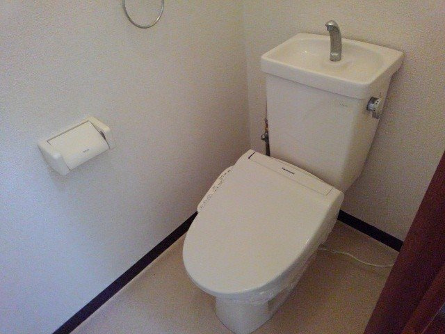 メゾンセレッソのトイレ