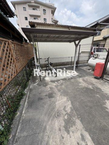 Nova Villageの駐車場