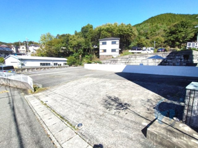 【駐車場】 | 能勢町下田 店舗付き住居