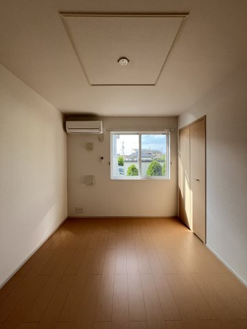 サン・アージュ　Ⅱの洋室