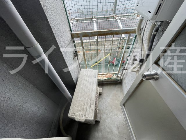 リバーヒル長瀬のバルコニー|バルコニーからの眺めを楽しみながら食事をしませんか