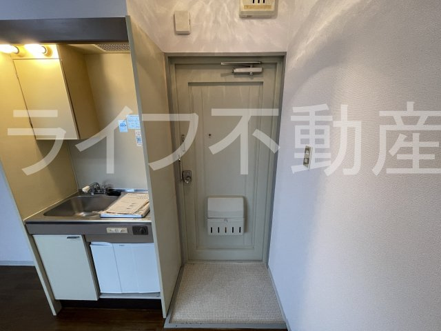 リバーヒル長瀬の玄関|明るい玄関です