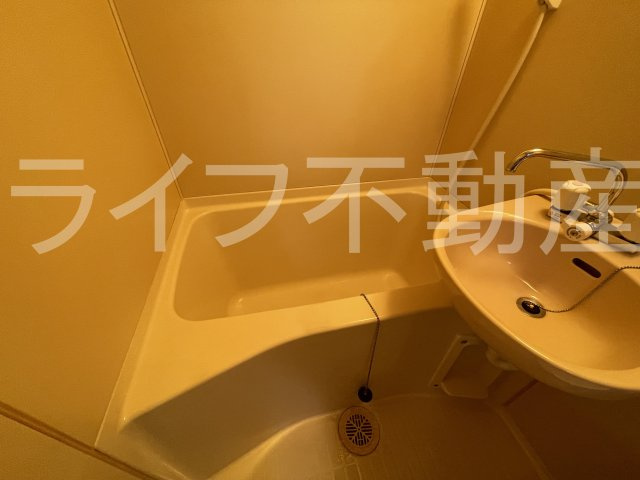 リバーヒル長瀬の浴室|お風呂で日々の疲れを落としましょう