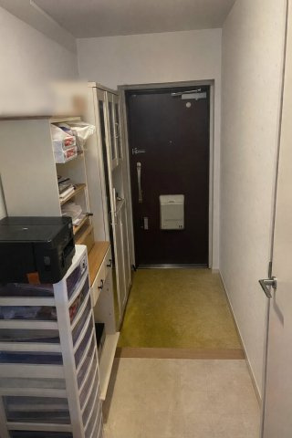 明石ハウス　参号棟の玄関