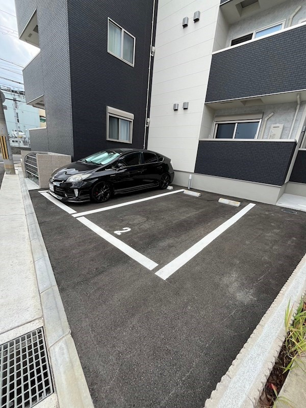 フジパレス阪神尼崎の駐車場|駐車場完備です