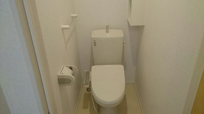 【トイレ】 | ラ・セゾン・クレール | 清潔感のあるトイレです