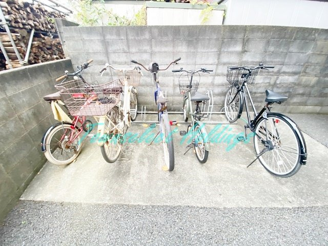 茅ヶ崎市柳島海岸の賃貸マンションのその他共用部分|駐輪場♪