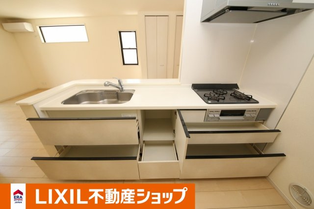 久喜市青葉三丁目　中古戸建のキッチン