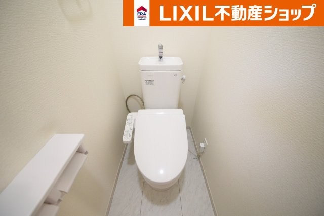 久喜市青葉三丁目　中古戸建のトイレ|２階