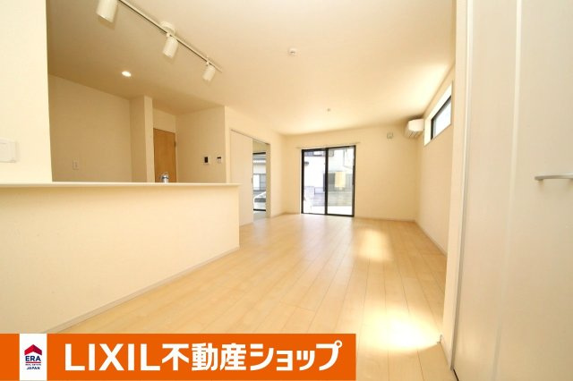 久喜市青葉三丁目　中古戸建の居間・リビング|１階