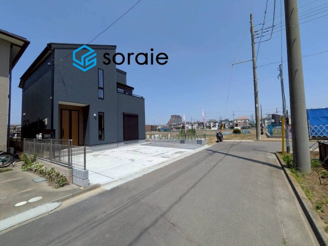 川越市上野田町第2期全3棟　新築戸建　リーブルガーデンの前面道路含む現地写真|令和8年5月15日撮影。