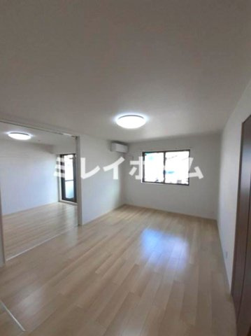 フラットT＆T西中延の居間・リビング