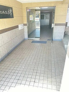 【エントランス】 | センチュリー山繁