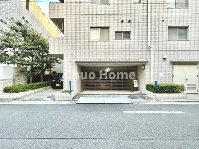 上野入谷シティハウスの駐車場|【敷地内駐車場】最新の空き状況や費用などの詳細は担当スタッフまでお問い合わせください。