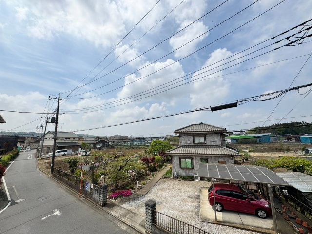 入間市野田新築戸建の展望|周囲に高い建物がなくのびやかな眺望が広がる心地よい住環境。窓を開ければ自然の風が通り抜け開放感ある暮らしを楽しめます。
