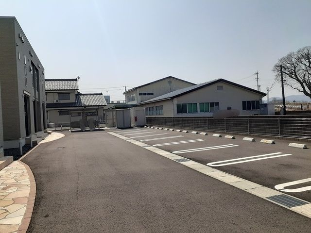 アルドール　Ⅲ－Ｂの駐車場