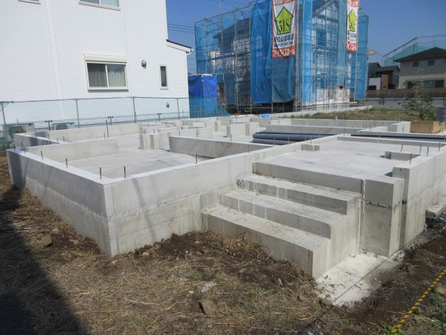 【仲介手数料無料】新築戸建　東松山市石橋1630-6（全31棟）の前面道路含む現地写真